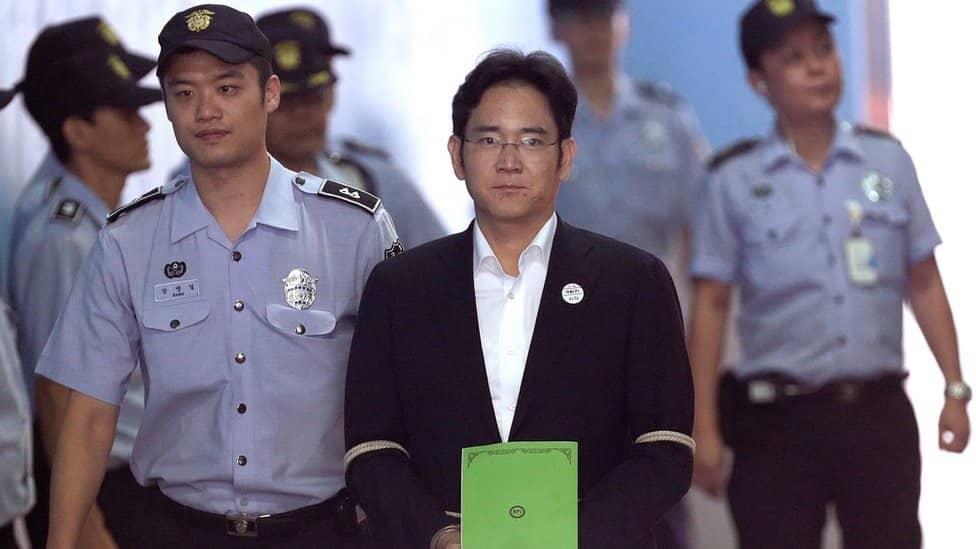 El CEO de Samsung, condenado a 2 años y medio de cárcel