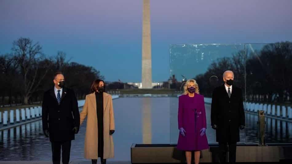 Homenaje de Biden y Harris para víctimas de Covid-19