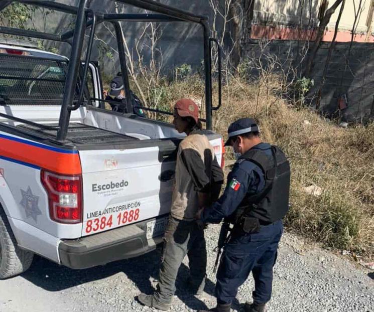 Cae por robar chatarra en vagones