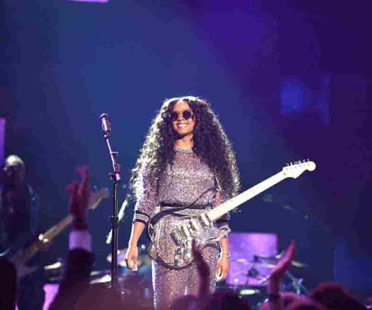 Jazmine Sullivan y Eric Church cantarán himno en Super Bowl