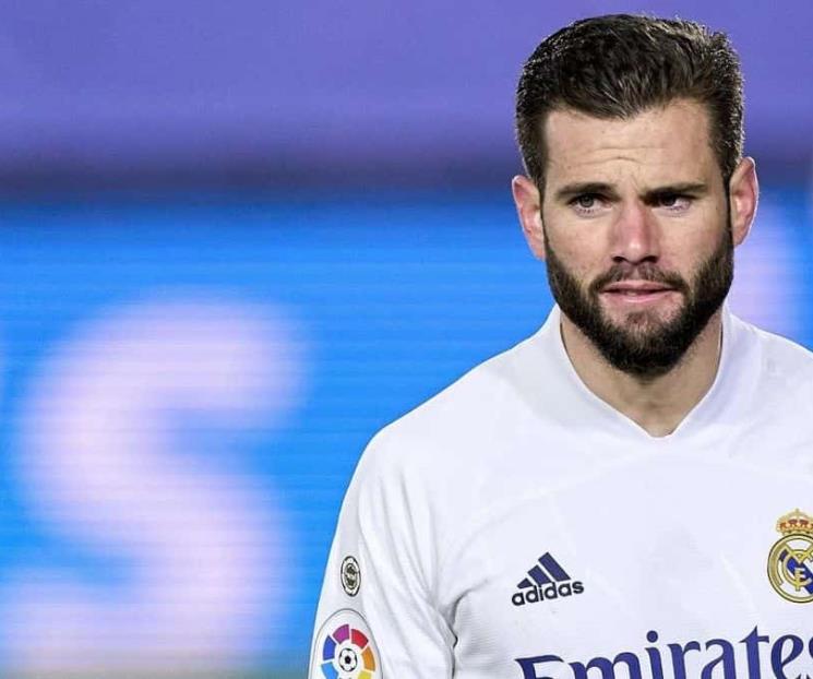 Nacho, del Madrid, en cuarentena por posible Covid