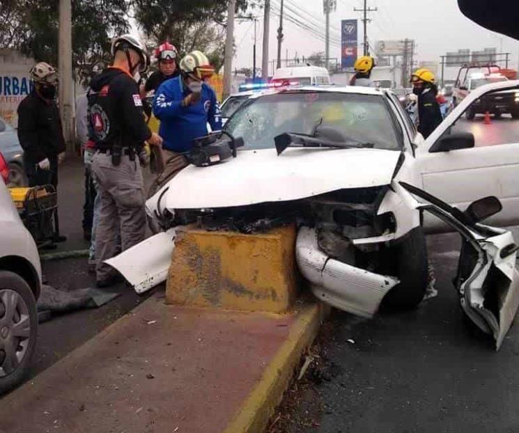 Familia se lesiona en choque en Escobedo