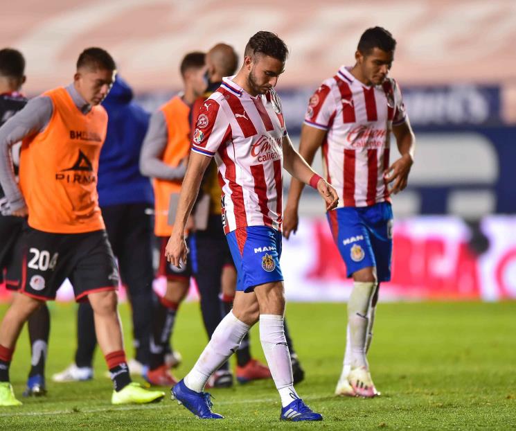 San Luis aplasta a Chivas