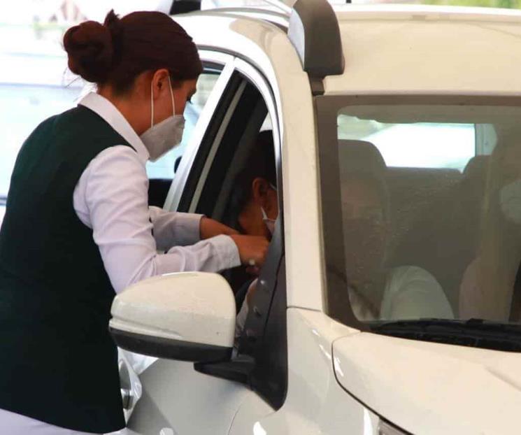 Ofrece Coparmex inmunizar por mes 11 millones de personas