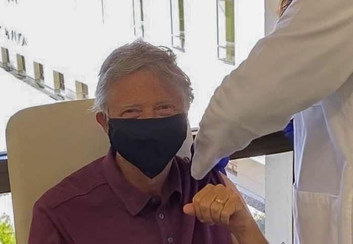 Bill Gates recibe vacuna contra Covid-19 Bill Gates recibe vacuna contra Covid-19