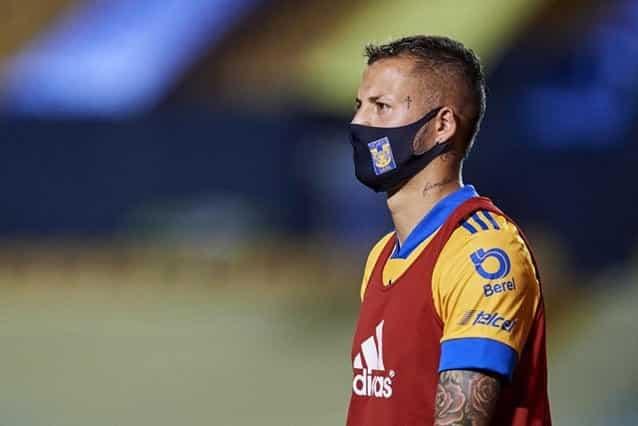 En Tigres, aislan a Nico López