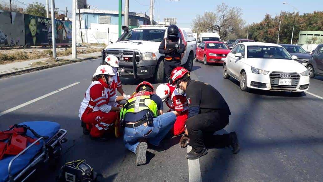 Con diversas lesiones resultó un peatón luego de ser arrollado por un tráiler