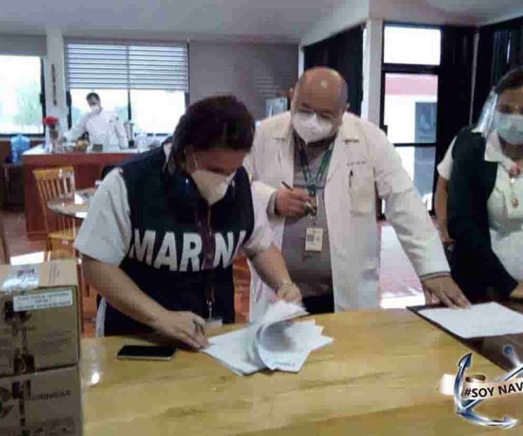 Participa Marina en vacunación de maestros en Campeche