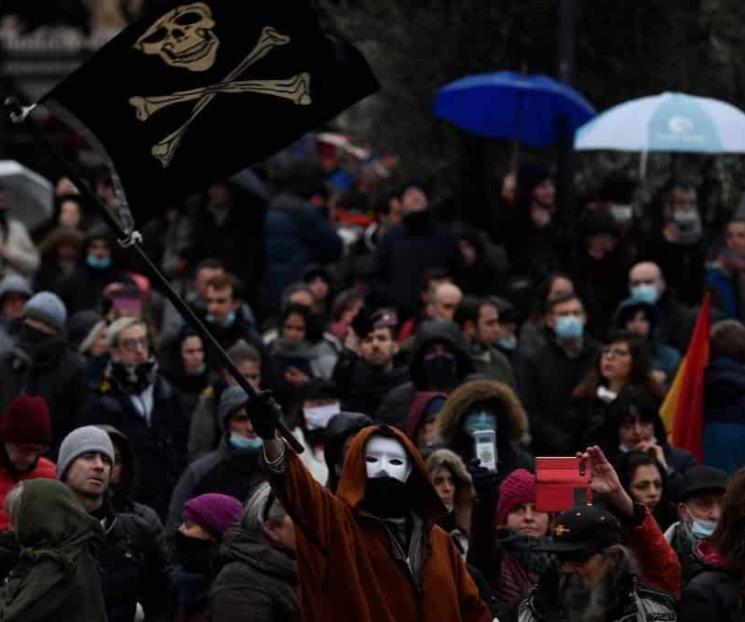 Protestan miles en España contra el engaño del coronavirus Protestan miles en España contra el engaño del coronavirus