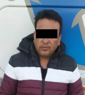 Lograron el rescate de ocho personas indocumentadas y detuvieron al chofer que los llevaba