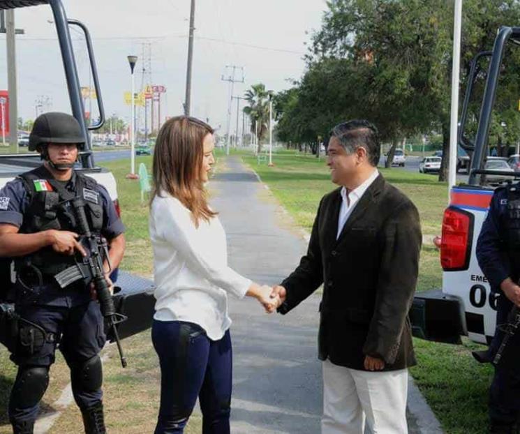 Invita Clara a Víctor Fuentes a sumarse a su proyecto Invita Clara a Víctor Fuentes a sumarse a su proyecto