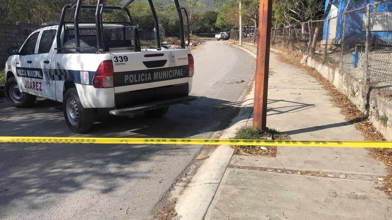 El cuerpo de un hombre ejecutado a balazo, fue encontrado dentro de un auto
