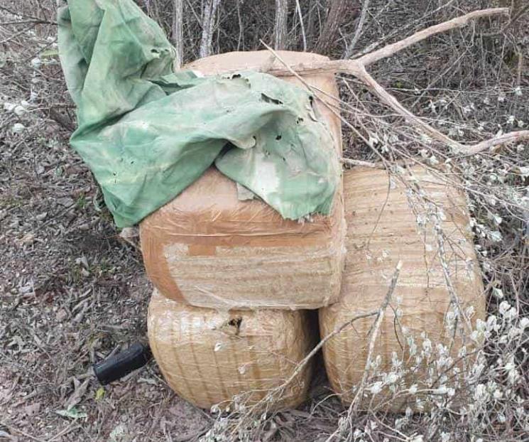 Hallan droga abandonada en brecha Hallan droga abandonada en brecha