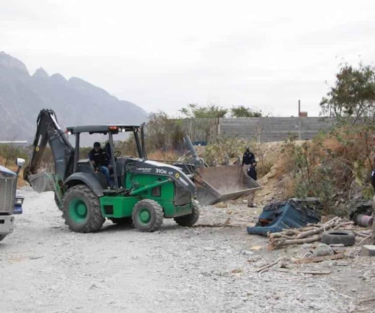 Arrecia Héctor limpieza en Arroyo El Obispo Arrecia Héctor limpieza en Arroyo El Obispo