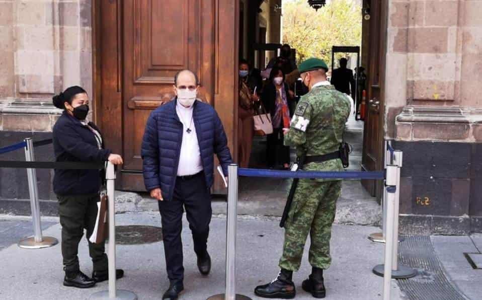 Acude padre Alejandro Solalinde a Palacio Nacional Acude padre Alejandro Solalinde a Palacio Nacional