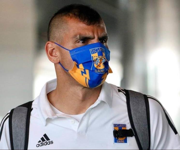 No representamos a quien se quiera colgar de nuestras tetas