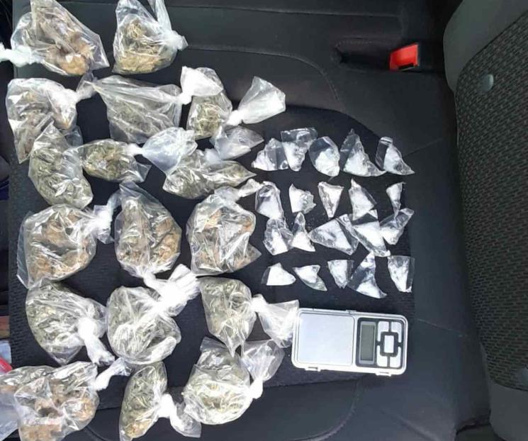 Los aprehenden por traer drogas Los aprehenden por traer drogas