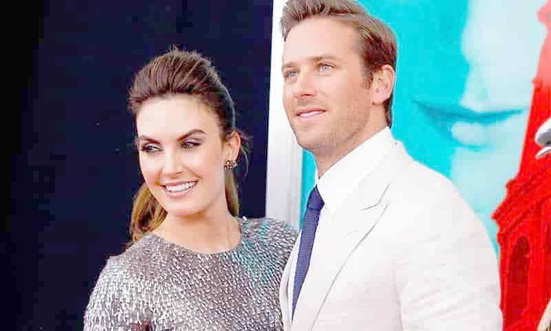 Rompe silencio esposa de Armie Hammer en medio de polémica Rompe silencio esposa de Armie Hammer en medio de polémica
