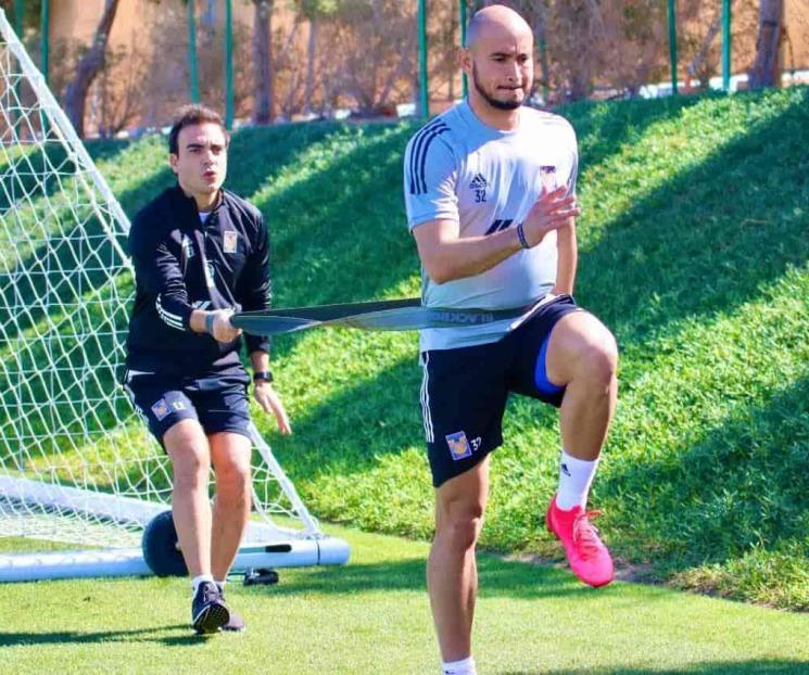 Sigue Carlos González entrenando por separado Sigue Carlos González entrenando por separado