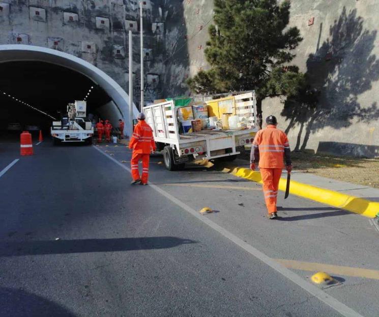 Dan mantenimiento a Túnel de la Loma Larga