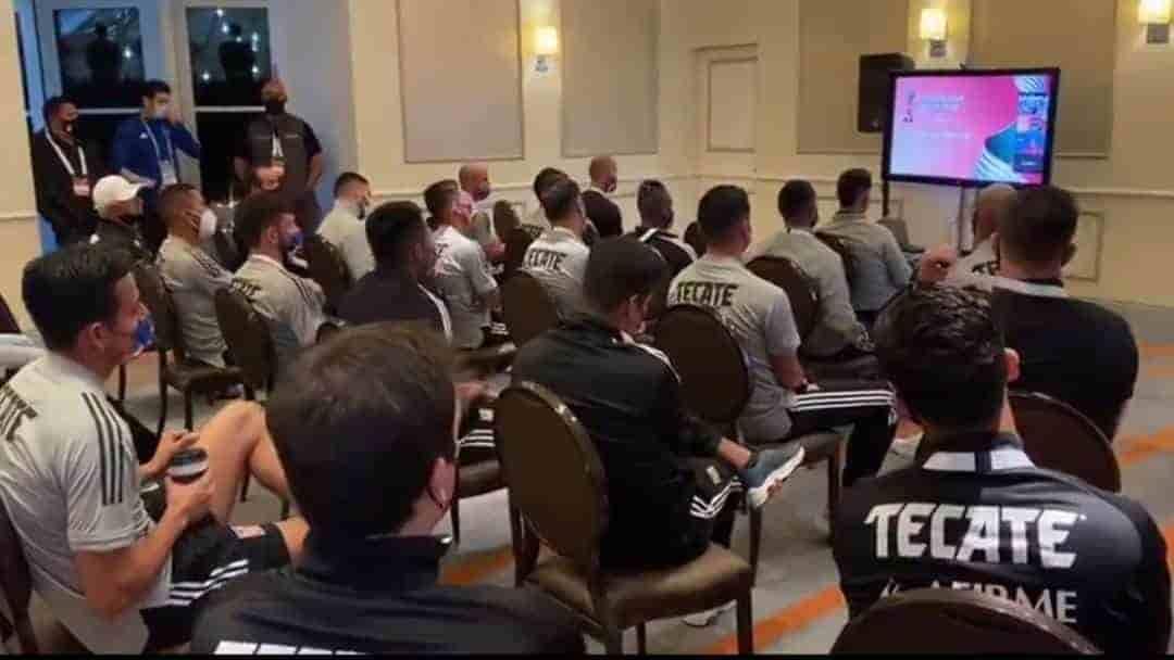 Les da FIFA a felinos bienvenida en Qatar Les da FIFA a felinos bienvenida en Qatar