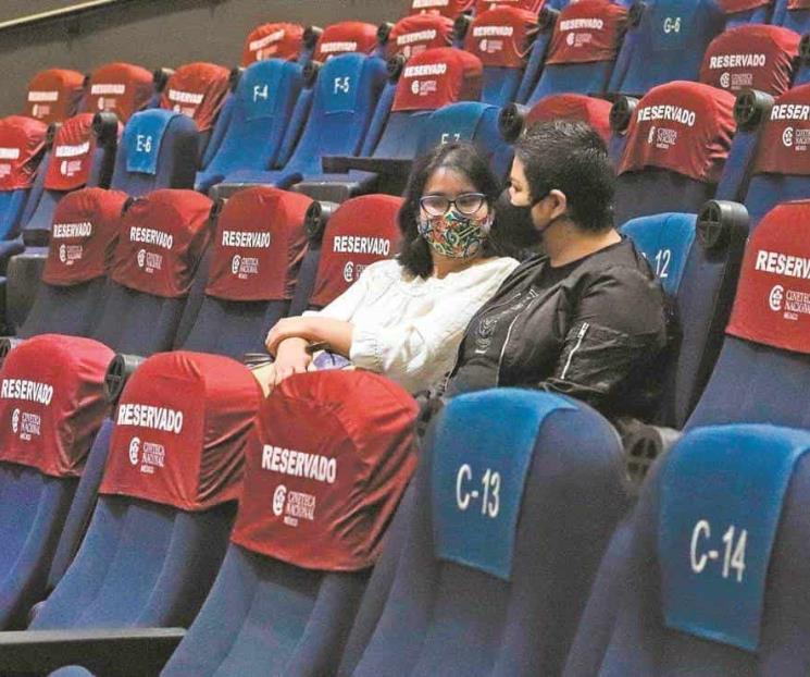 Buscan limitar estrenos de cine en México