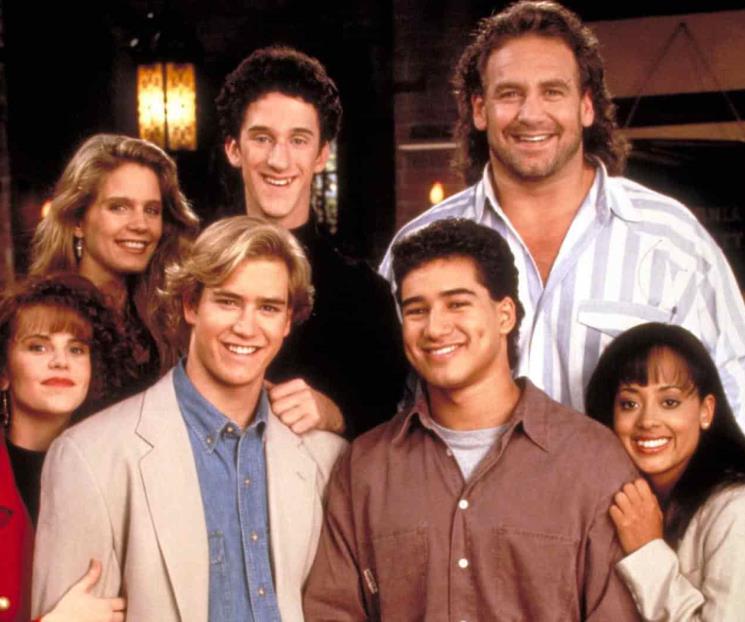Elenco de Salvados por la campana se despide de Dustin