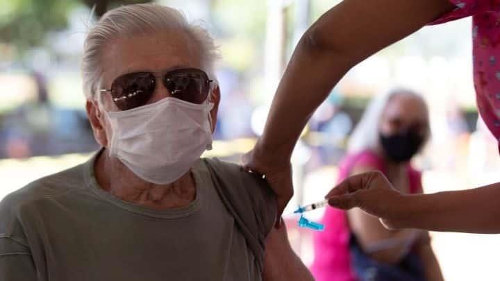 Vacuna para adultos mayores no depende de fecha de registro Vacuna para adultos mayores no depende de fecha de registro