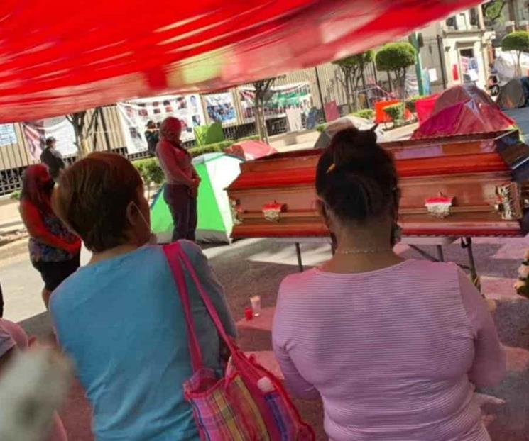 Protestan víctimas frente a Segob Protestan víctimas frente a Segob
