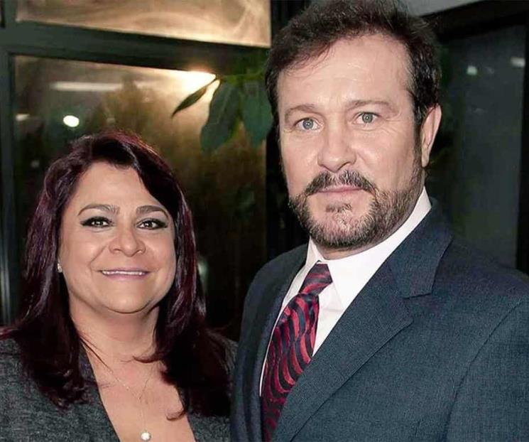 Arturo Peniche busca ligarse a su esposa otra vez Arturo Peniche busca ligarse a su esposa otra vez