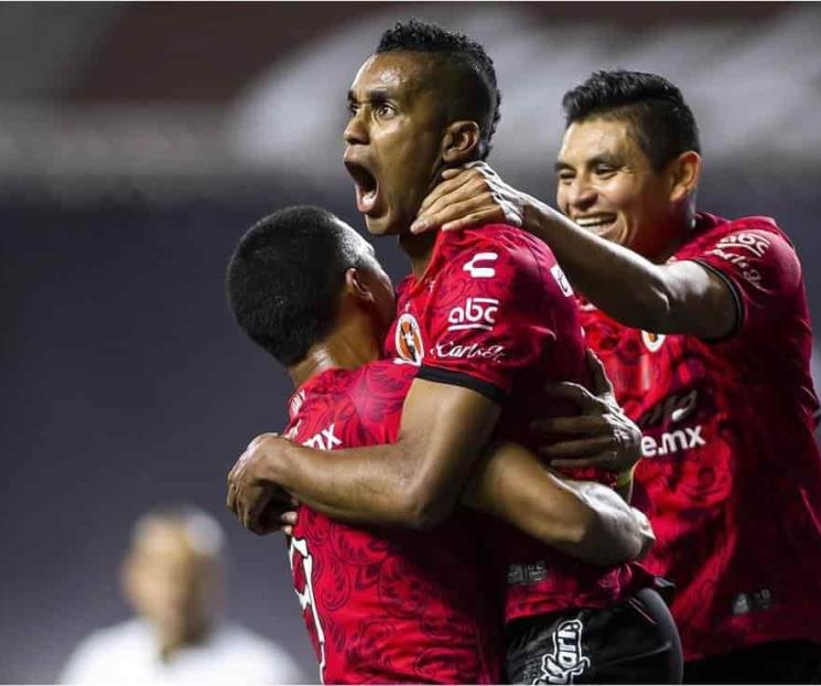 Xolos buscan treparse al liderato