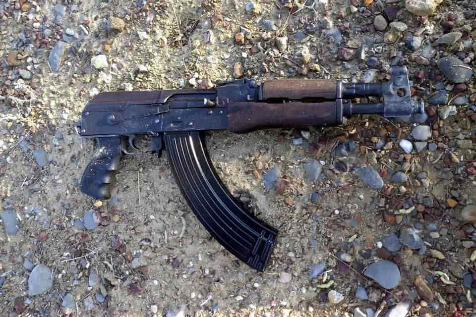 Se aseguró ropa táctica y un fusil de alto poder, en una brecha de Agualeguas