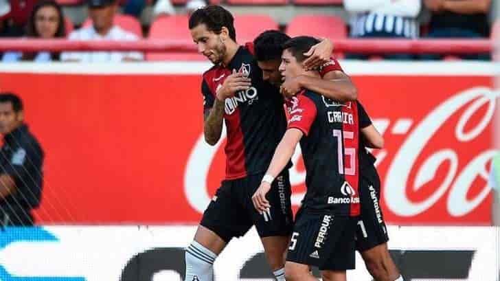 Atlas con misión imposible sobre Santos Atlas con misión imposible sobre Santos