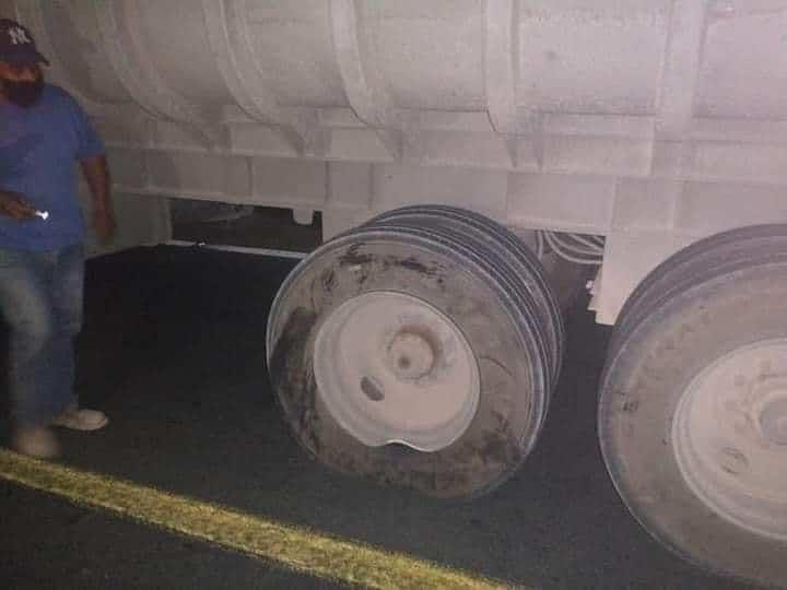 Se queda sin frenos y choca Se queda sin frenos y choca