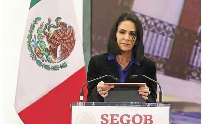 Demanda ex policía a Lydia Cacho por daño moral