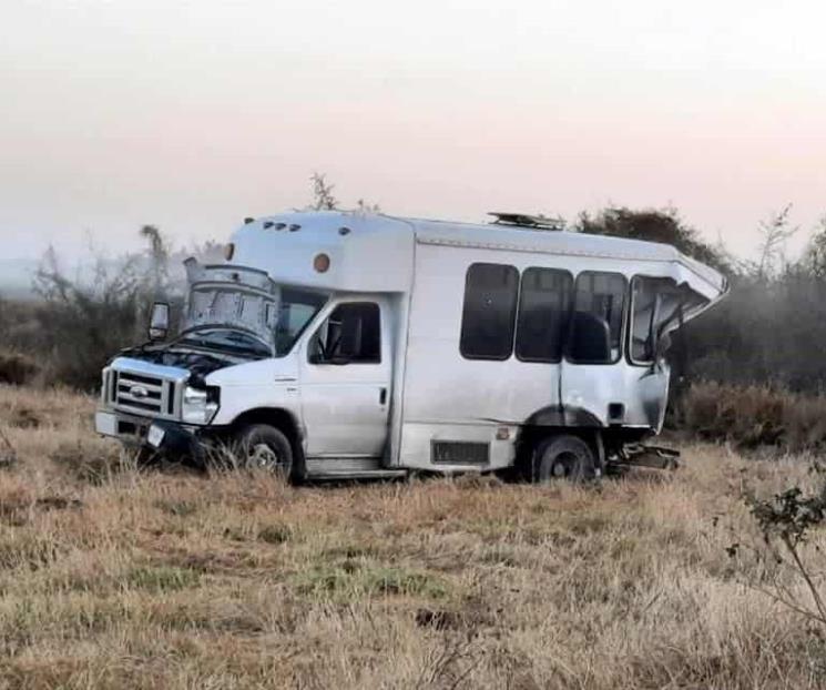 Choca transporte de personal en García; hay 10 lesionados Choca transporte de personal en García; hay 10 lesionados