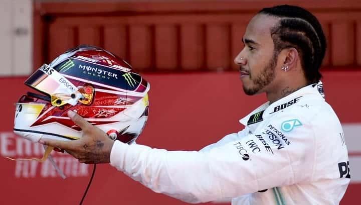 Renueva Hamilton por un año con Mercedes Renueva Hamilton por un año con Mercedes