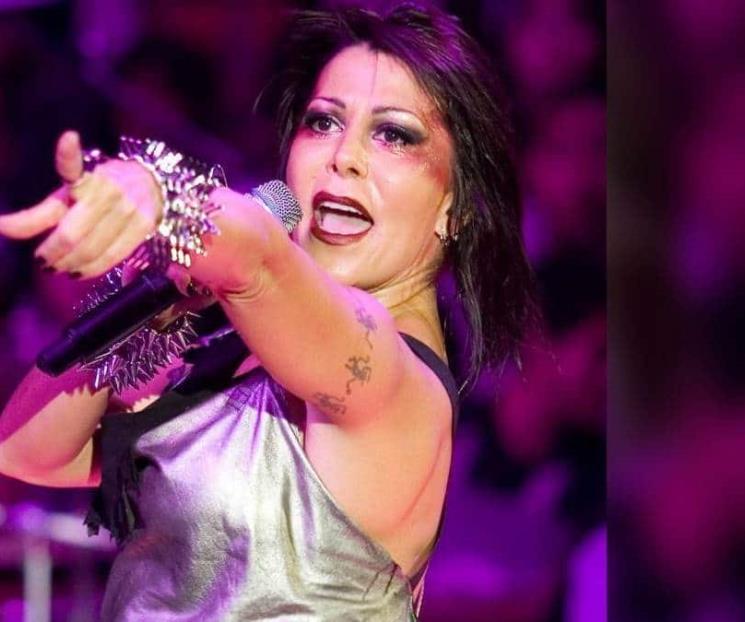 Alejandra Guzmán le canta a su otro lado de la luna