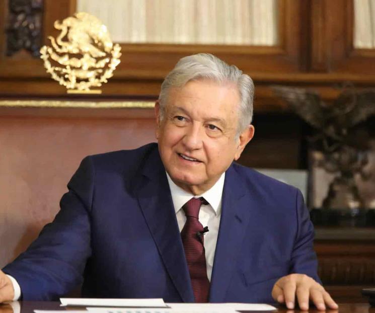 Me dieron 300 pesos para el taxi: AMLO, sobre protocolo
