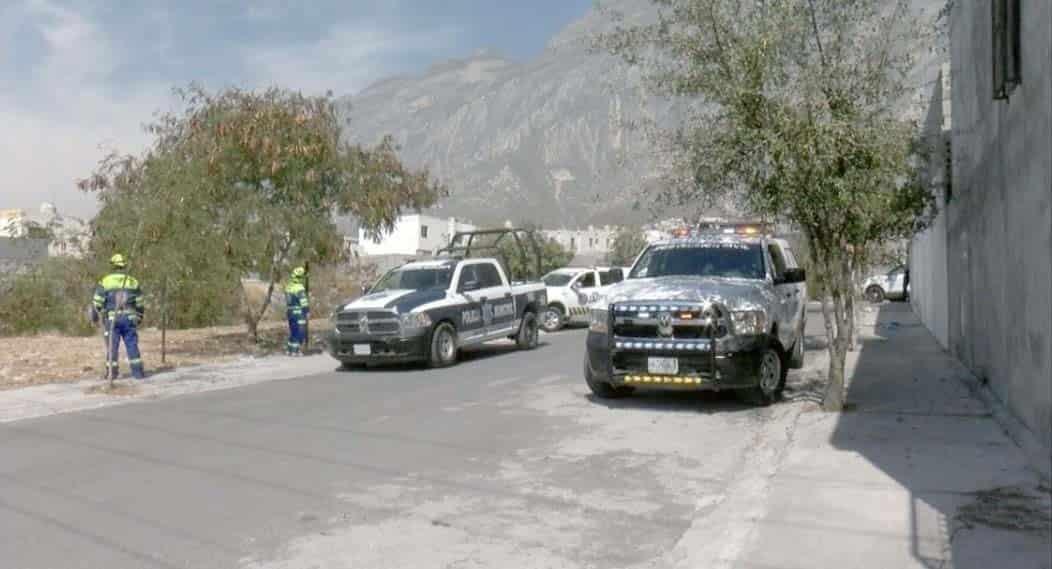 Abandonan a ejecutado en arroyo