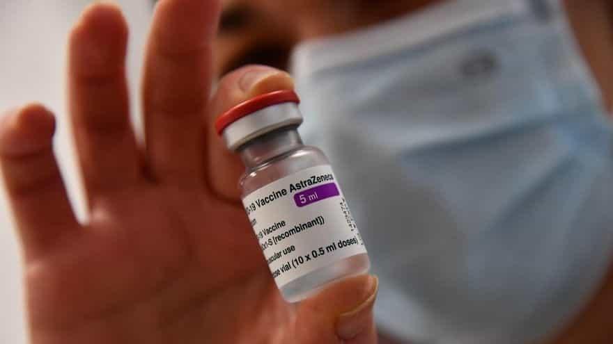 OMS avala la vacuna de AstraZeneca para mayores de 65 años