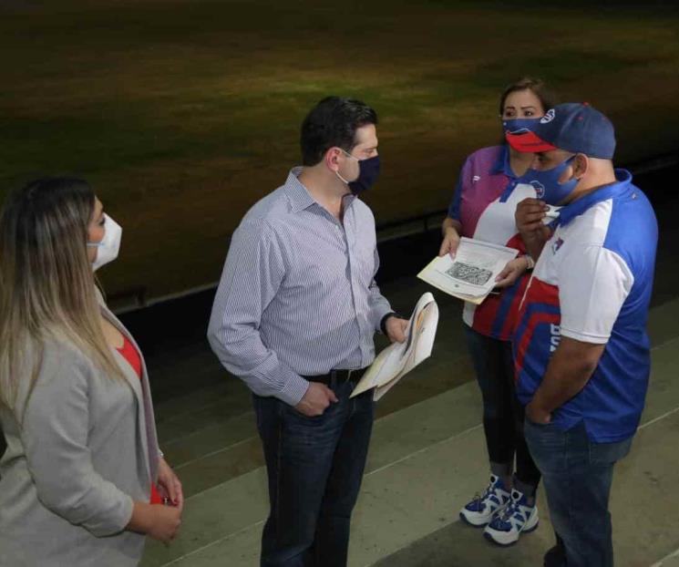 Sostiene Cienfuegos reunión con familias de Club Búfalos Sostiene Cienfuegos reunión con familias de Club Búfalos