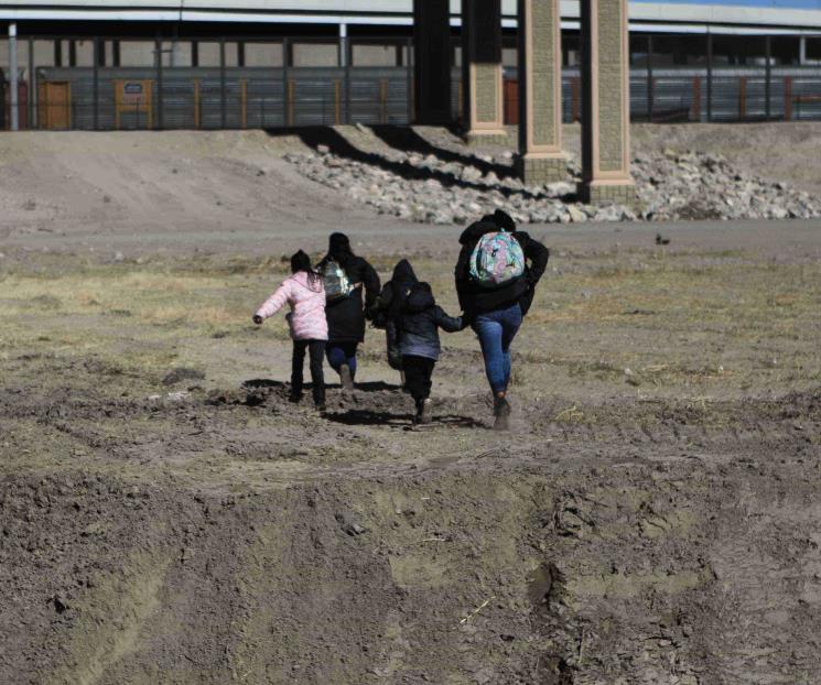 AMLO llama a migrantes a no dejarse engañar por polleros AMLO llama a migrantes a no dejarse engañar por polleros
