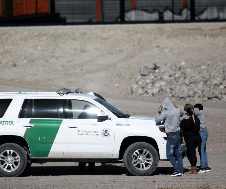 Advierte a migrantes: no es momento de venir