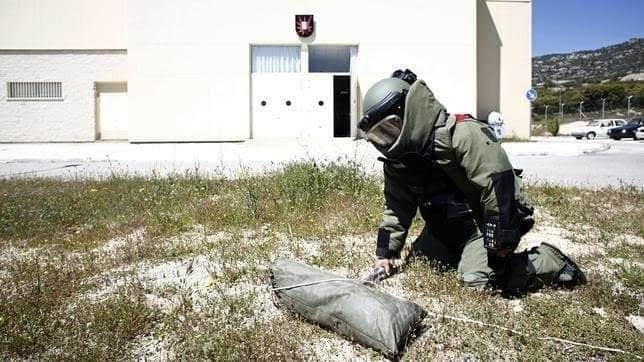 El reporte de un posible artefacto explosivo, provocó la movilización de los puestos de socorro