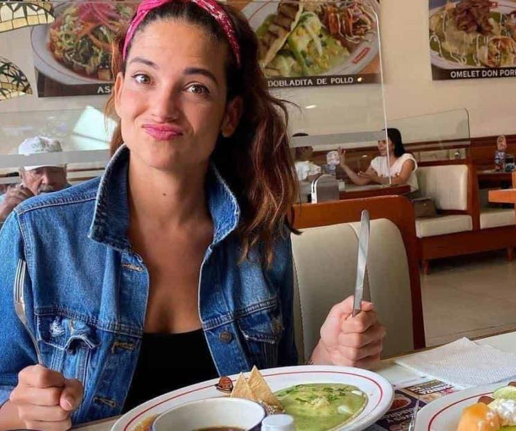 Natalia Jiménez se ríe de reportes de que está en bancarrota