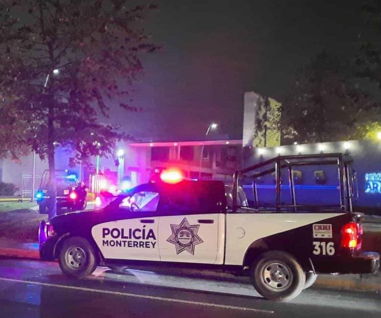 Arrestan tras persecución a conductor ebrio
