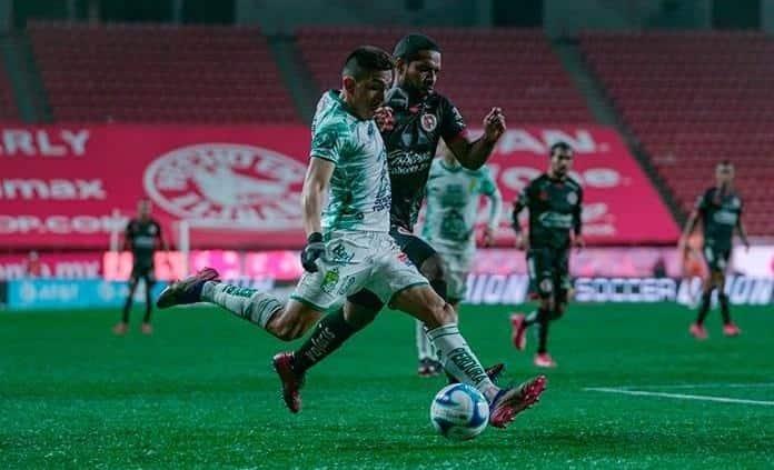 ¡Campeonitis aguda!, León pierde ¡Campeonitis aguda!, León pierde