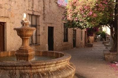 En Morelia, conoce la tradición del Callejón del Romance En Morelia, conoce la tradición del Callejón del Romance