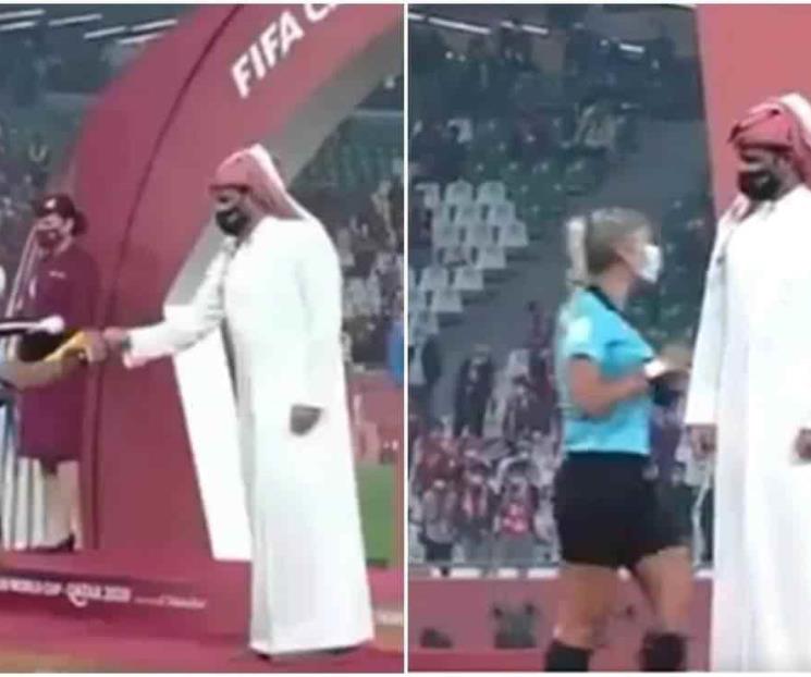 Dirigente de Qatar niega saludos a mujeres árbitro Dirigente de Qatar niega saludos a mujeres árbitro